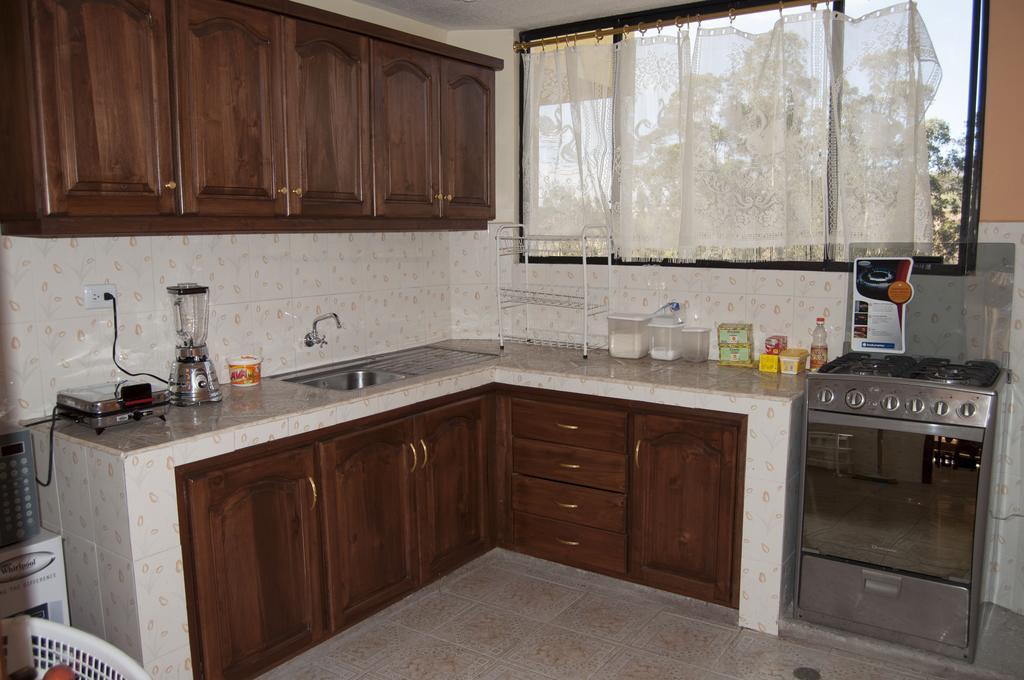 Hotel Residencial El Viajero Tababela Eksteriør bilde