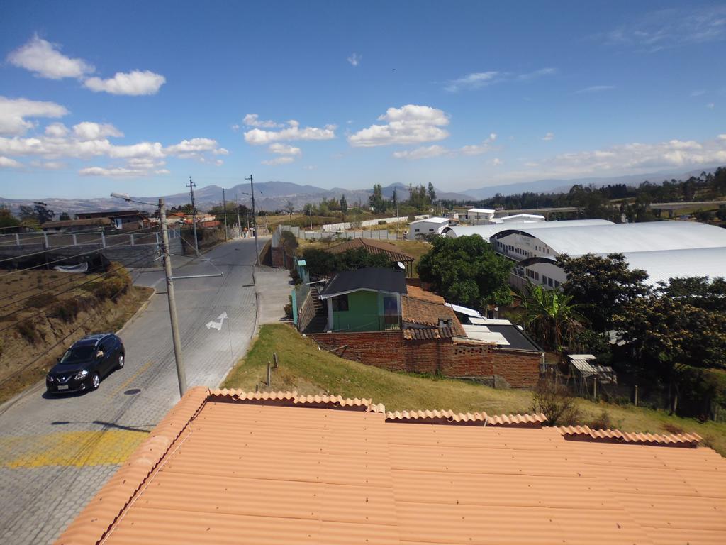 Hotel Residencial El Viajero Tababela Eksteriør bilde
