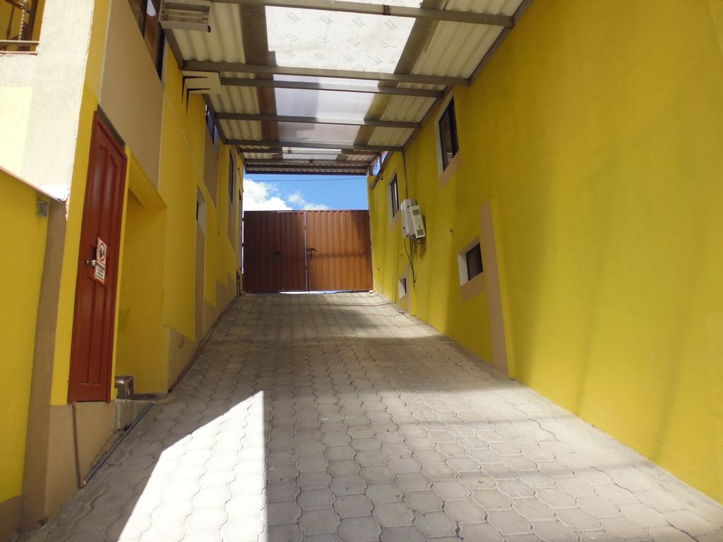 Hotel Residencial El Viajero Tababela Eksteriør bilde